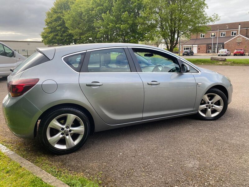 VAUXHALL ASTRA
