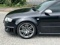 AUDI RS4