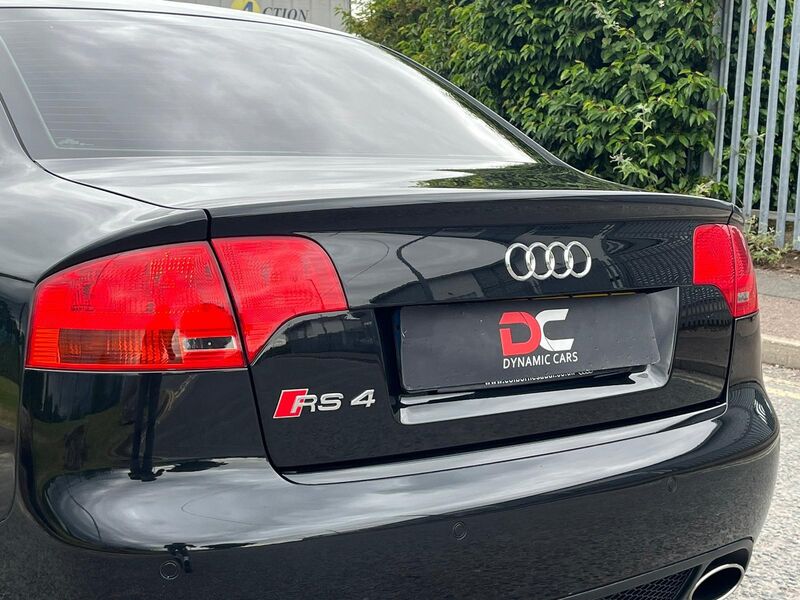 AUDI RS4