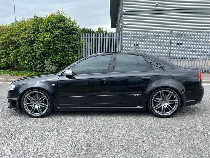 AUDI RS4