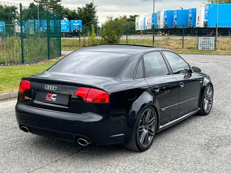 AUDI RS4