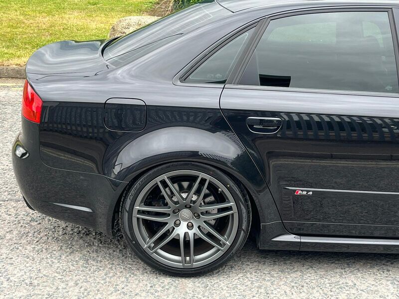 AUDI RS4