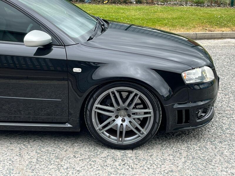 AUDI RS4