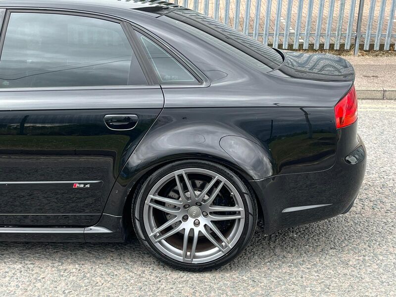 AUDI RS4