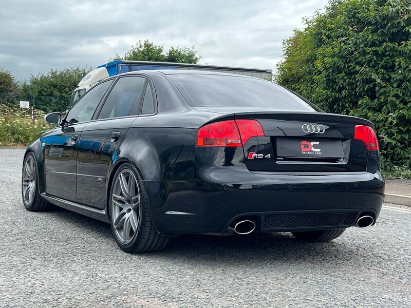 AUDI RS4