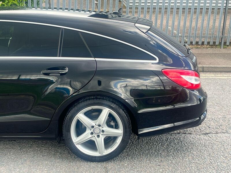 MERCEDES-BENZ CLS