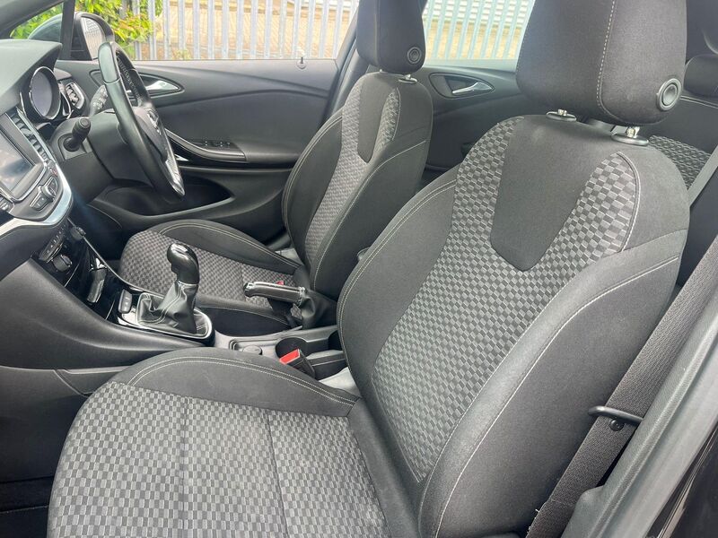 VAUXHALL ASTRA