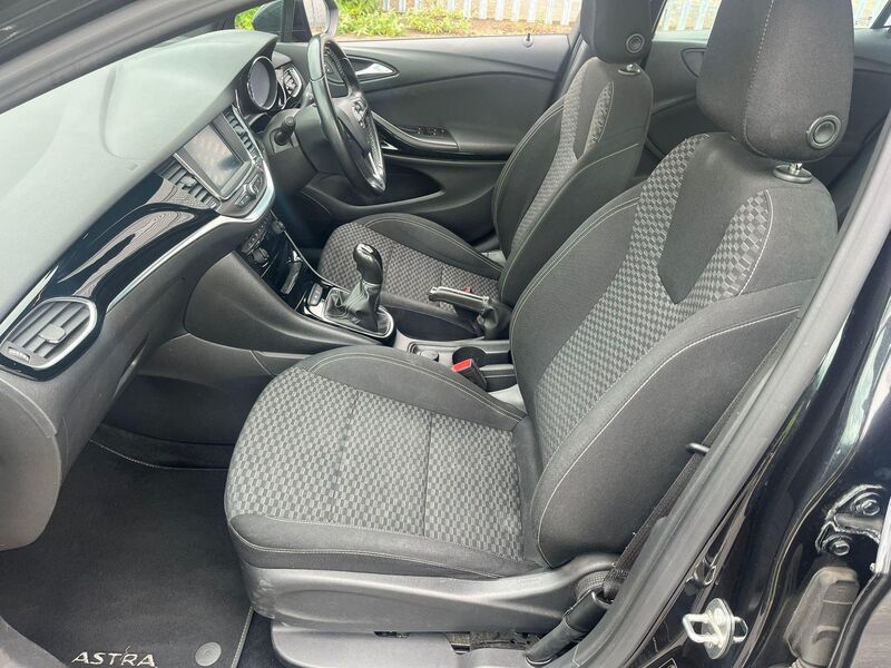VAUXHALL ASTRA