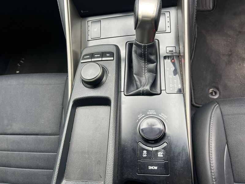 LEXUS IS