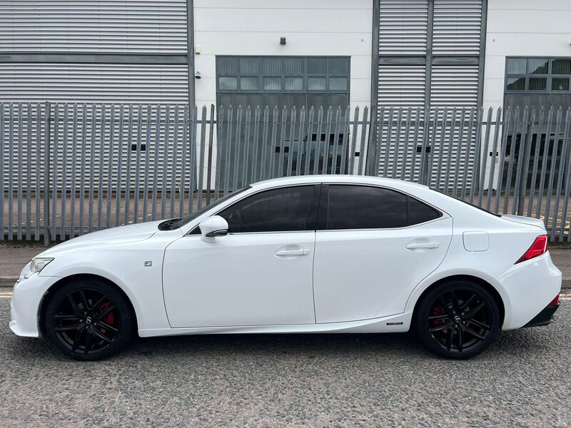 LEXUS IS