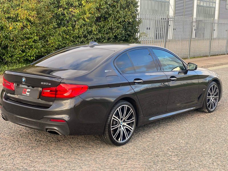 BMW 5 SERIES