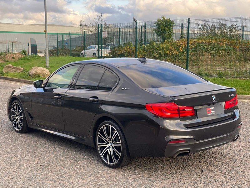 BMW 5 SERIES
