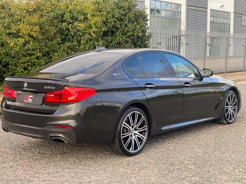 BMW 5 SERIES