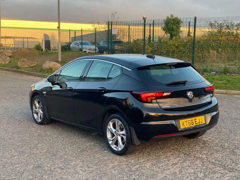 VAUXHALL ASTRA