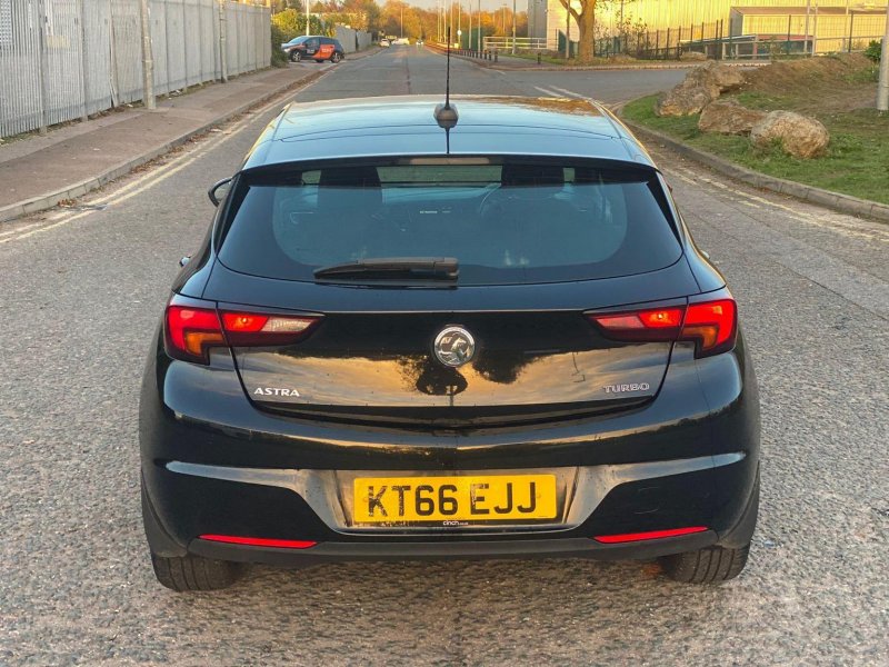 VAUXHALL ASTRA