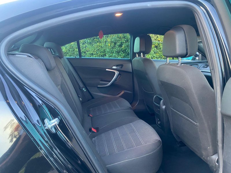 VAUXHALL INSIGNIA