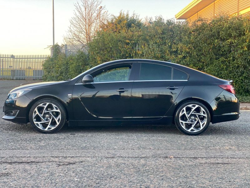 VAUXHALL INSIGNIA