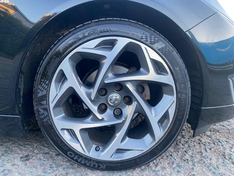 VAUXHALL INSIGNIA