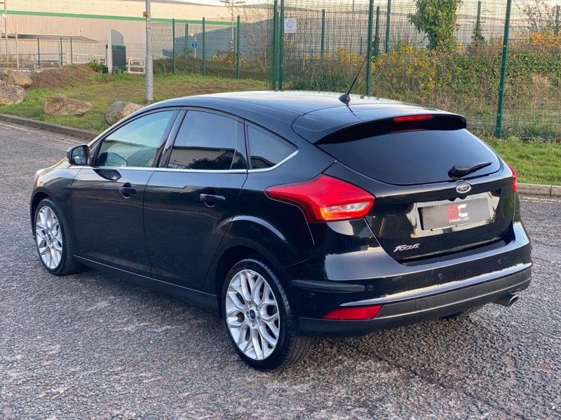 FORD FOCUS