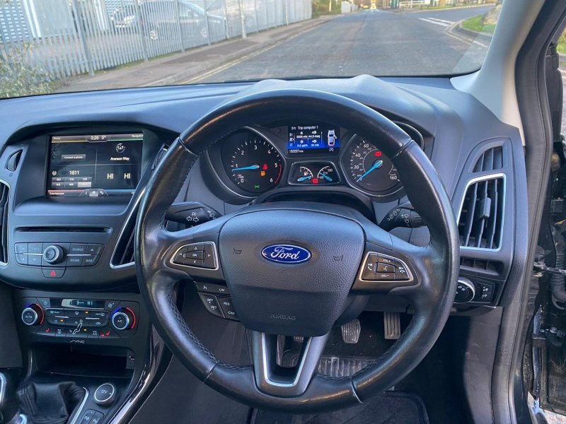 FORD FOCUS