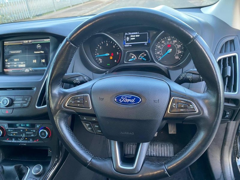 FORD FOCUS