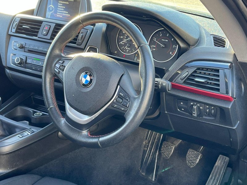 BMW 1 SERIES
