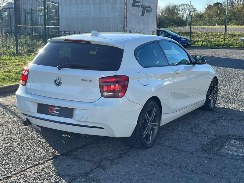 BMW 1 SERIES