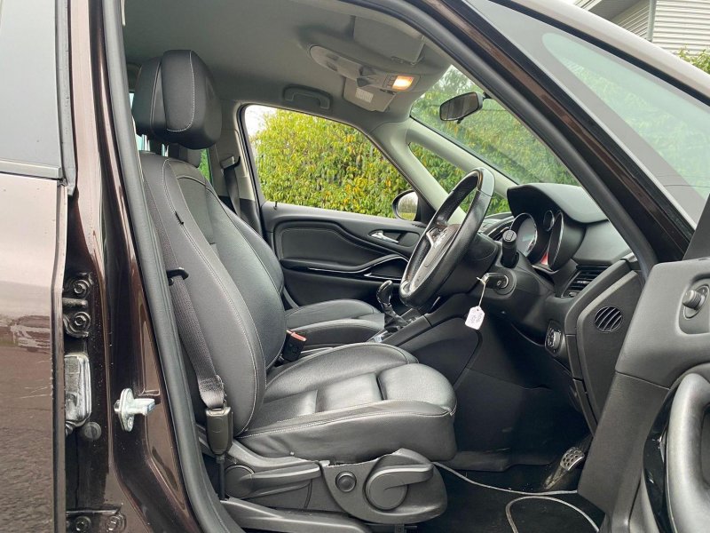 VAUXHALL ZAFIRA TOURER
