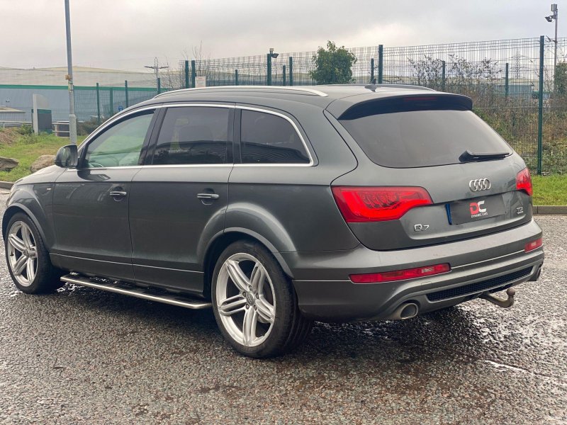AUDI Q7