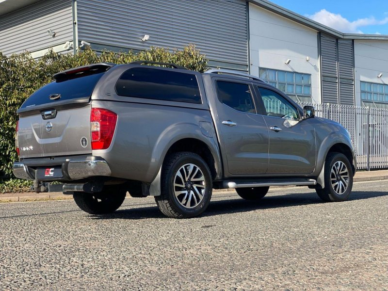 NISSAN NAVARA