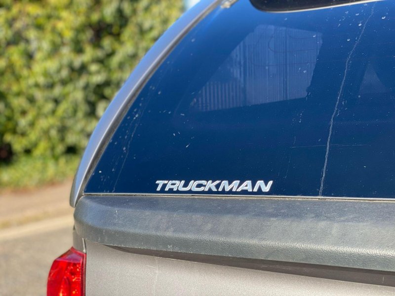 NISSAN NAVARA