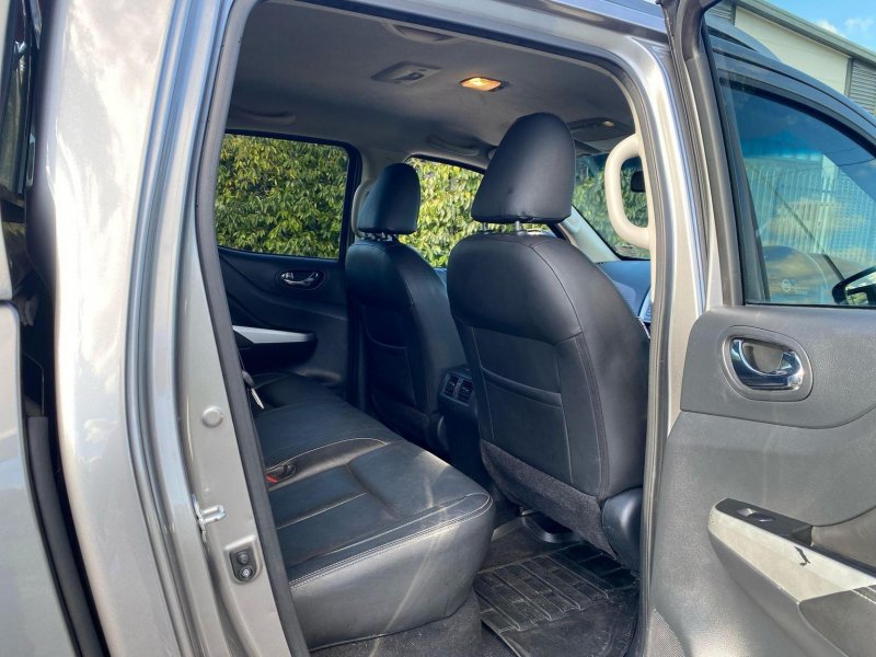 NISSAN NAVARA