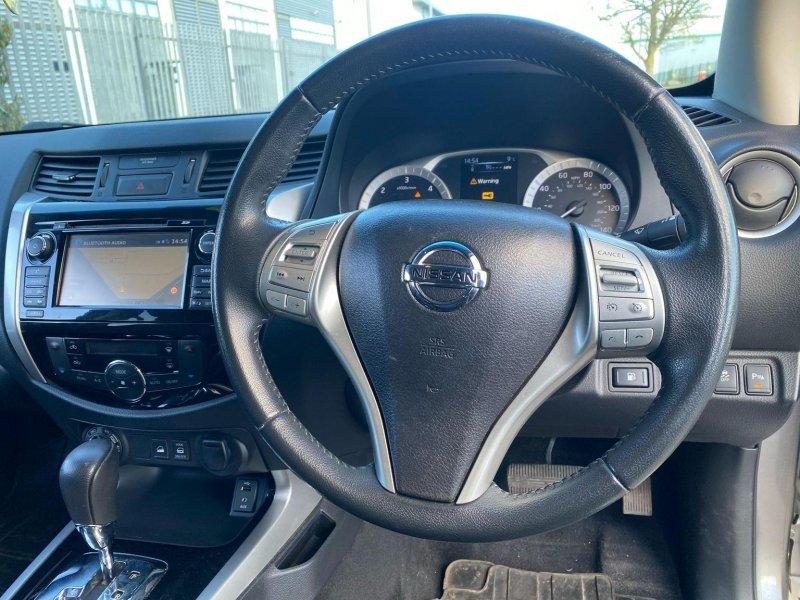NISSAN NAVARA