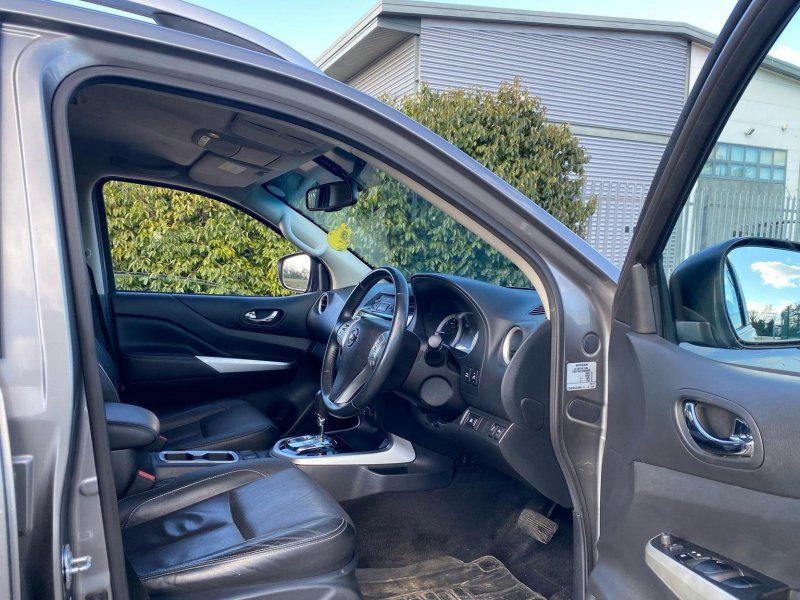 NISSAN NAVARA
