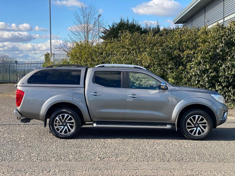 NISSAN NAVARA