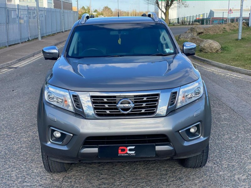 NISSAN NAVARA