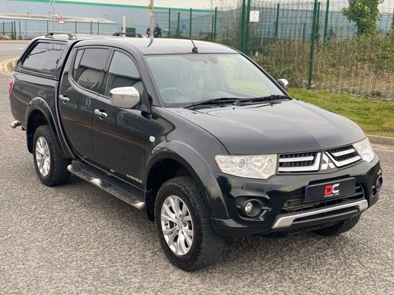 MITSUBISHI L200