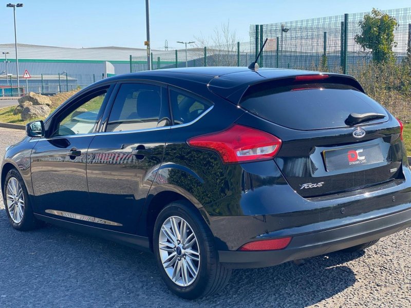 FORD FOCUS