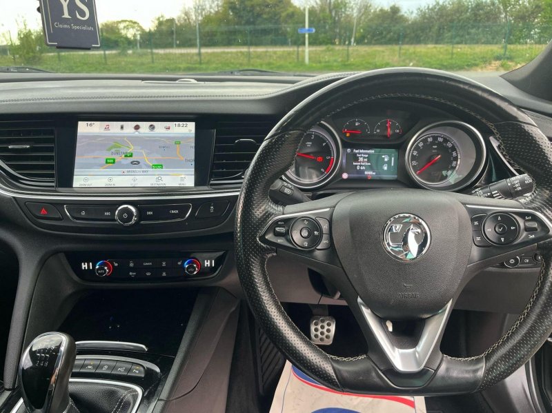 VAUXHALL INSIGNIA