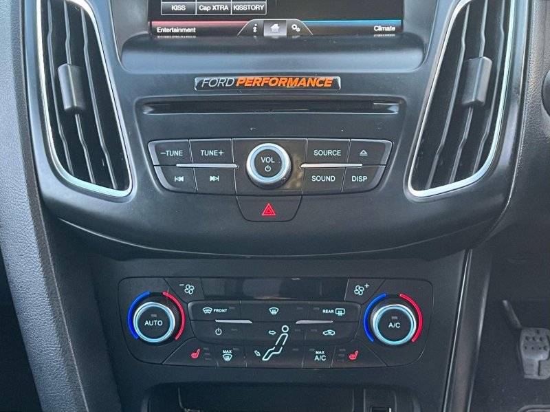 FORD FOCUS